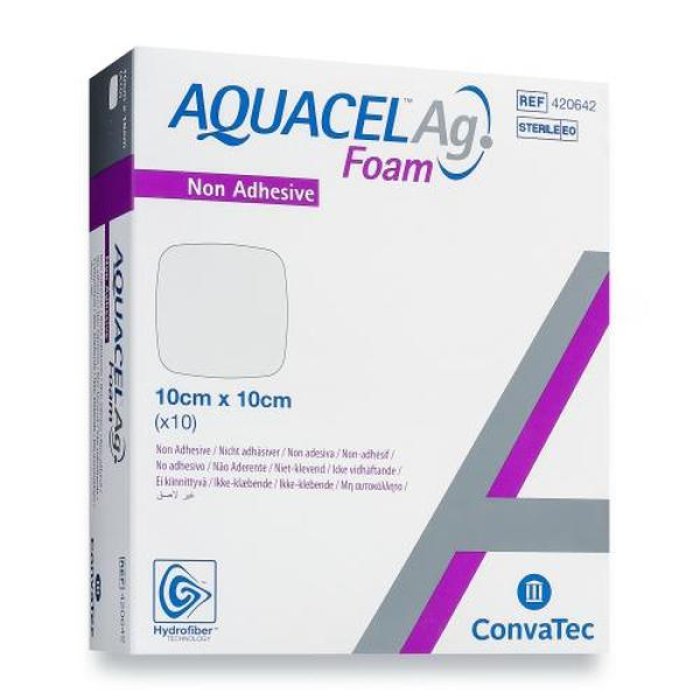 Aquacel Ag Foam non adesiva 10 x 10 cm medicazione con argento