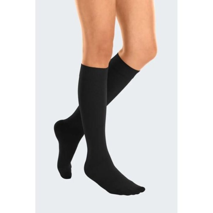 Medi calze elastiche contenitive al ginocchio in cotone classe 1 taglia 4 per circolazione delle gambe codice 986115119