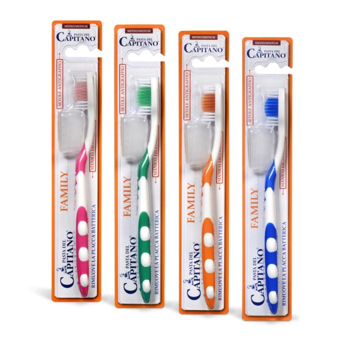 Pasta Del Capitano Family Spazzolino Medio Vari Colori, 1 Pezzo
