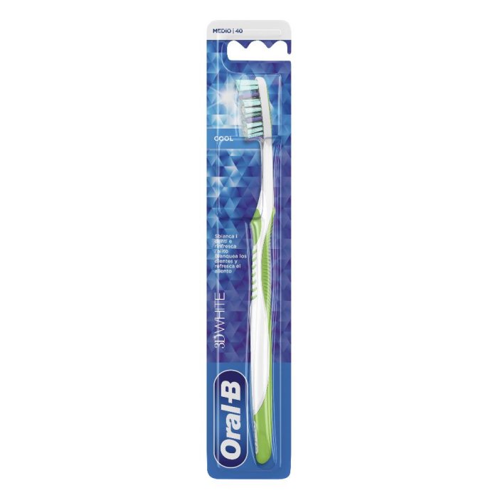 Oral B Advantage White and Cool filo interdentale sbiancante menta fresca 40 metri 1 pezzo